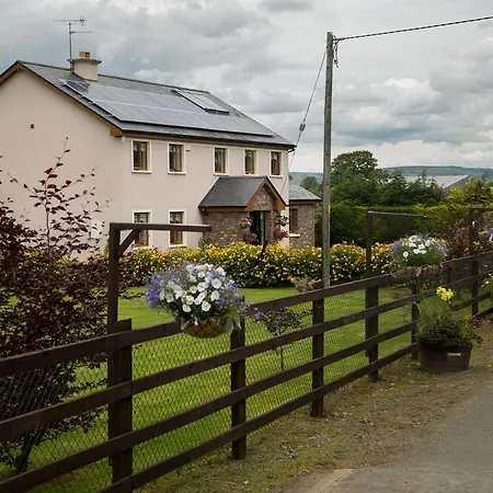 Bed & Breakfast Woodlands House 3*