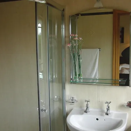 Bed & Breakfast Woodlands House