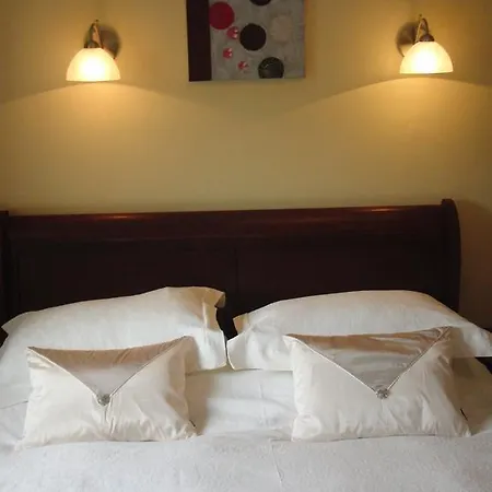 Bed & Breakfast Woodlands House