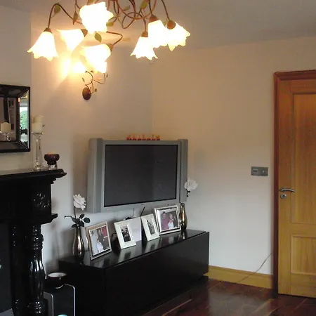 Bed & Breakfast Woodlands House 3*