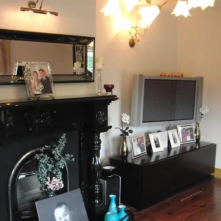 Bed & Breakfast Woodlands House