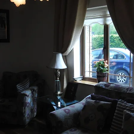 Bed & Breakfast Woodlands House 3*