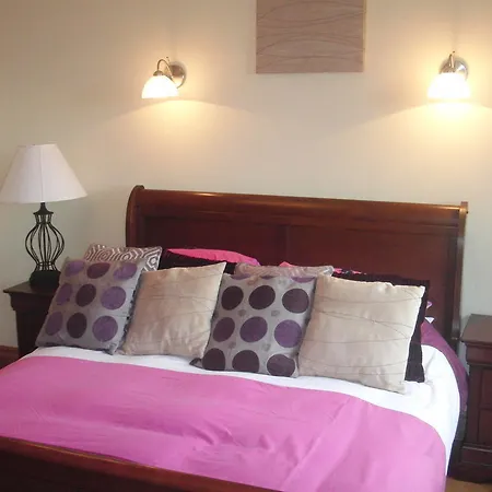 Bed & Breakfast Woodlands House 3*