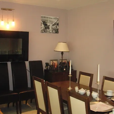 Bed & Breakfast Woodlands House