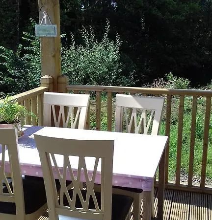 Woodlands House 3*